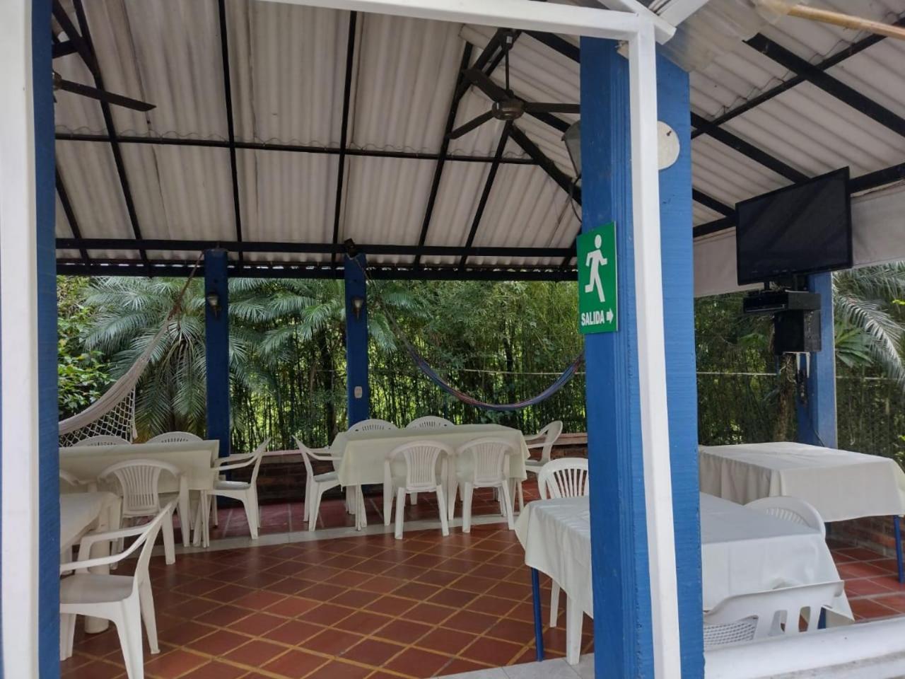 Hotel Campestre El Salitre *